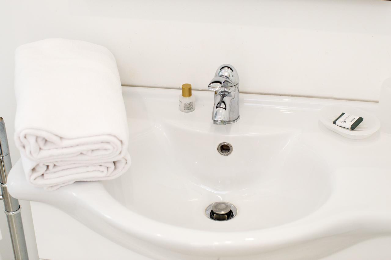 Sorrento Comfort Rooms Con Piscina Luaran gambar