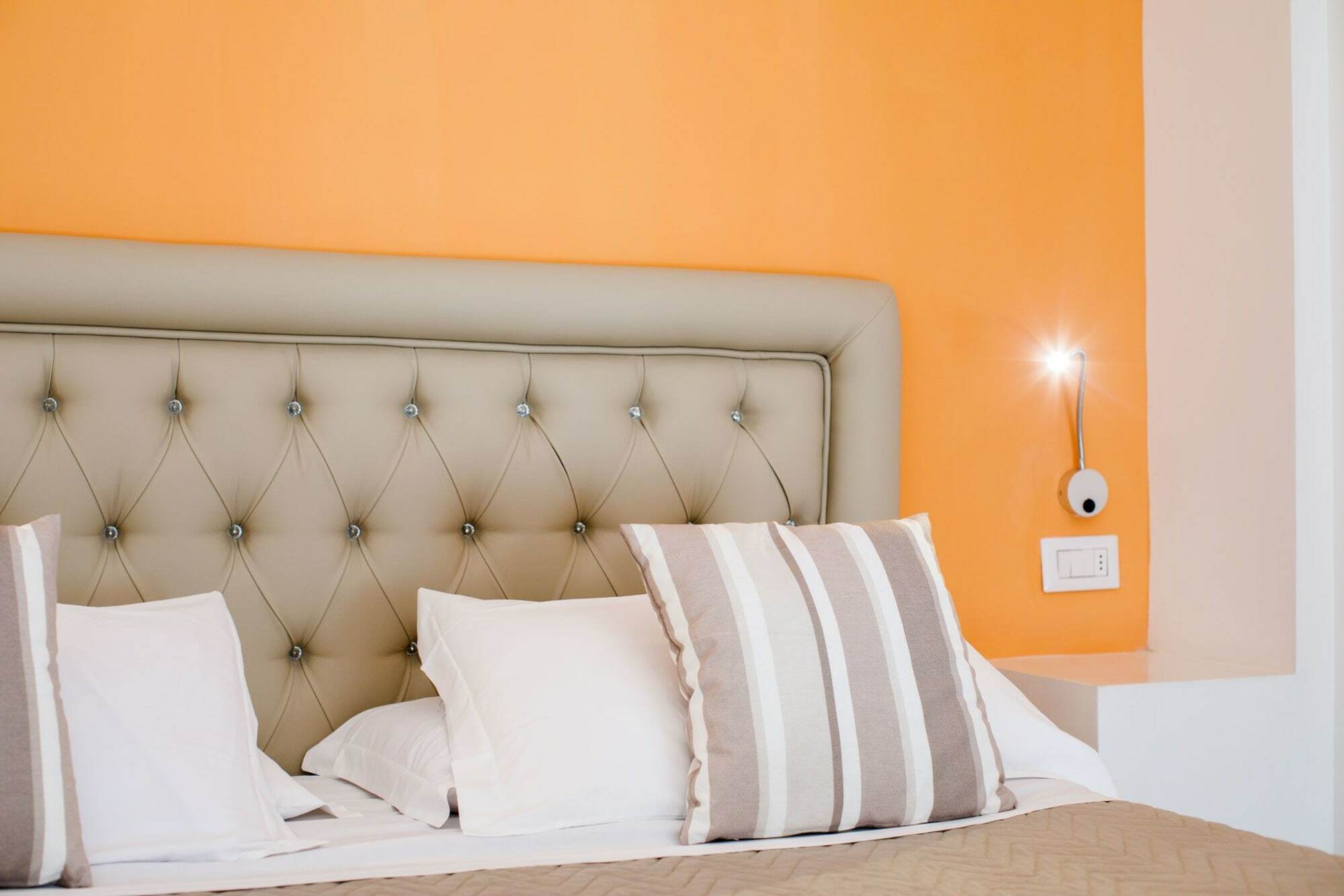 Sorrento Comfort Rooms Con Piscina Luaran gambar